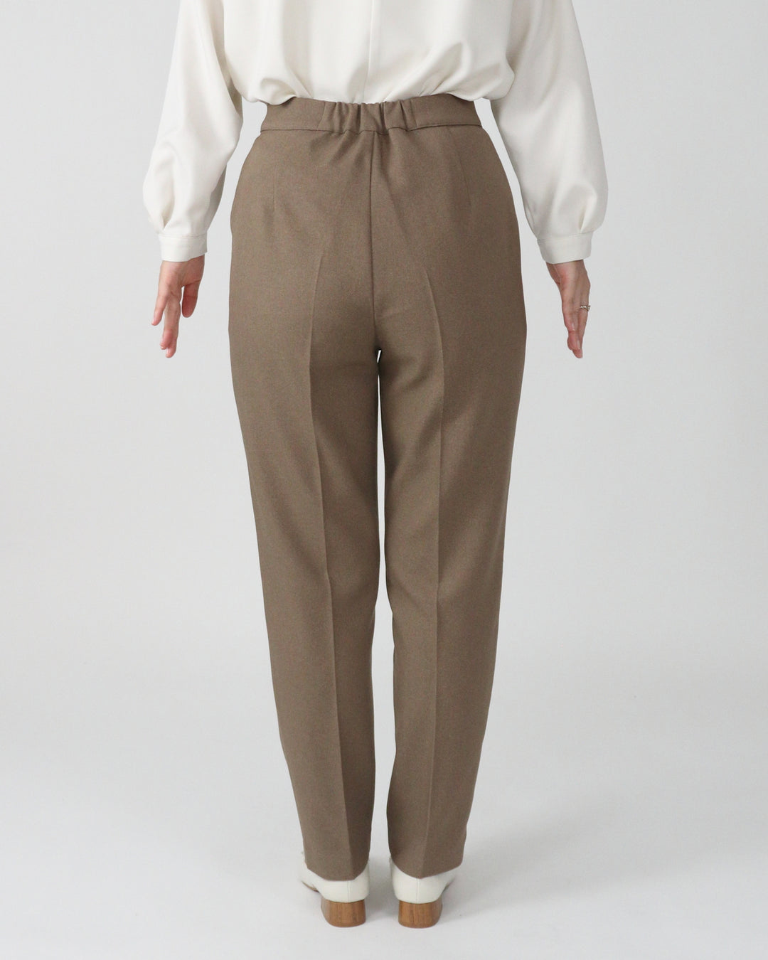 ツイルセンタープレステーパードパンツ – 3/4 スリークォーター