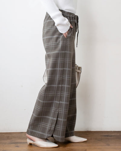 マットピーチカシュクールパンツ