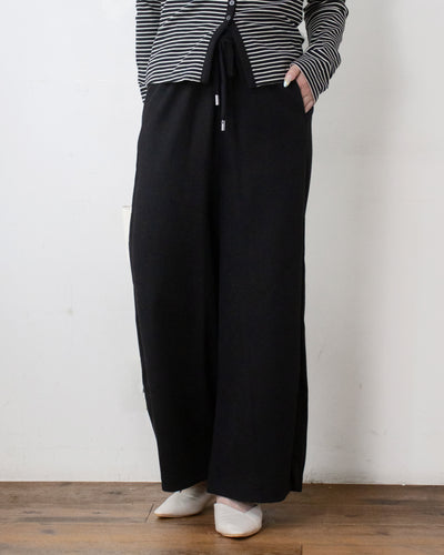 BLACK　身長158㎝　着用サイズ：FREE