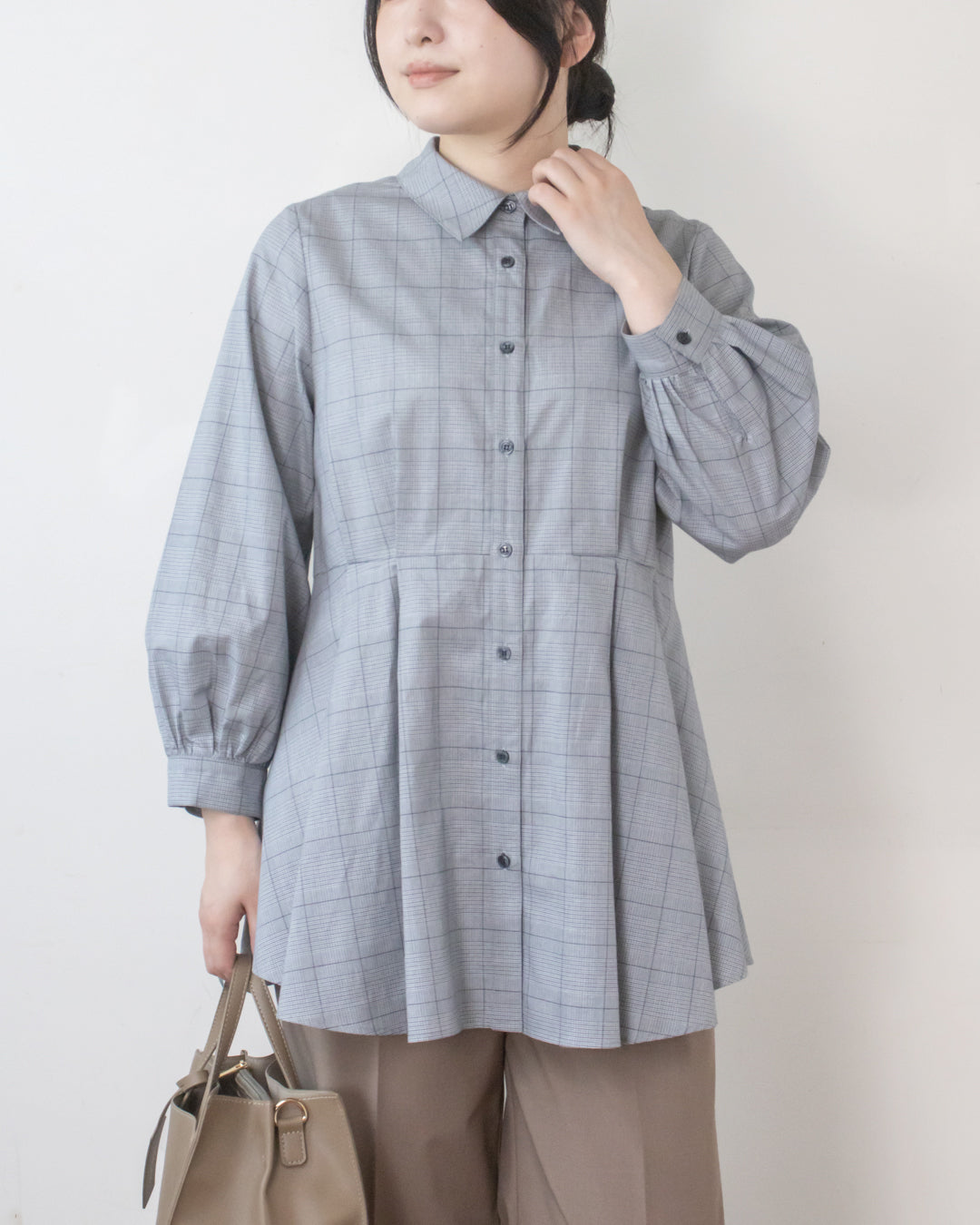 Heve タックドレープペプラムブラウス each alchemist ブラウス シャツ タックスリーブ異素材切替