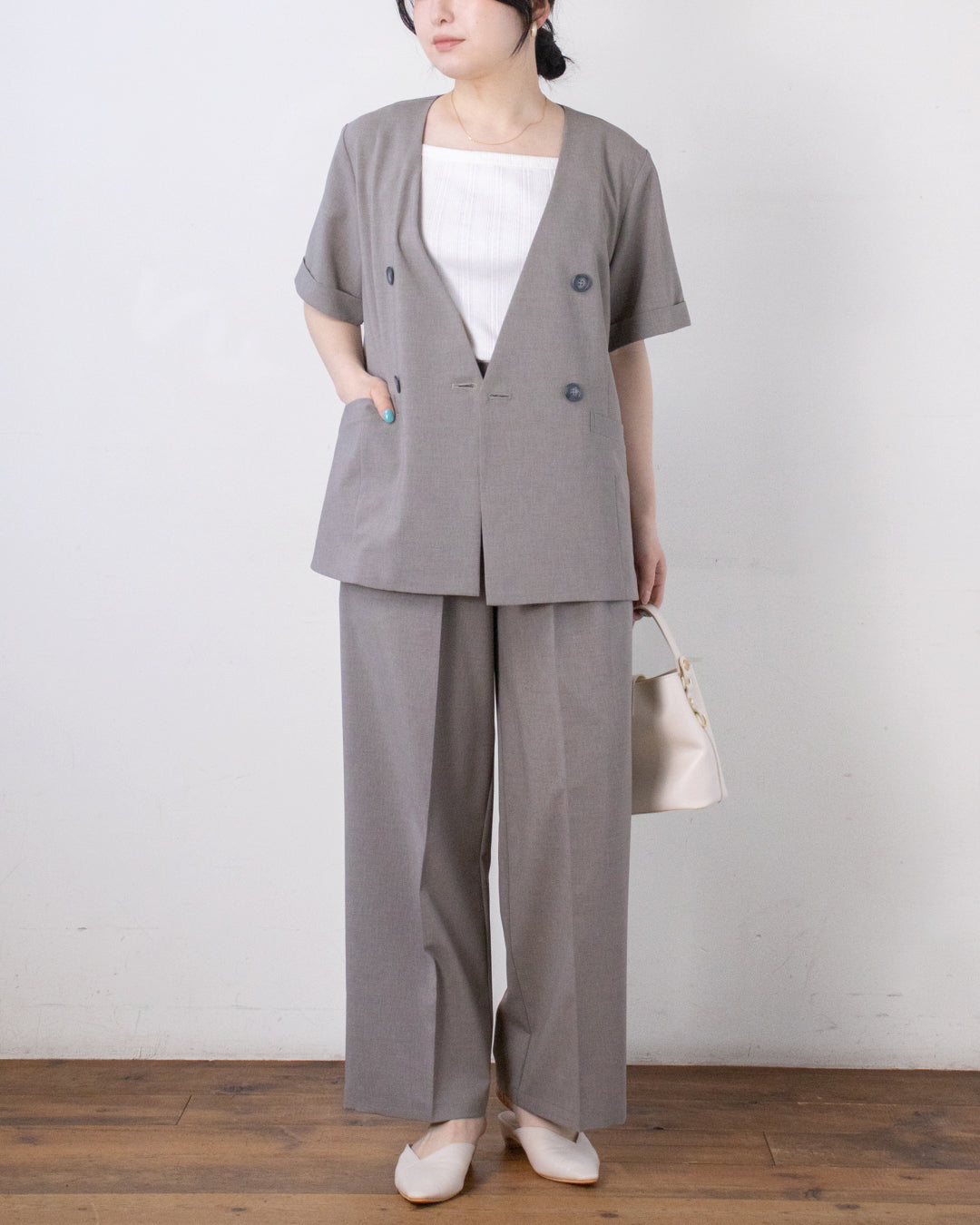 GRAY　身長158㎝　着用サイズ：FREE