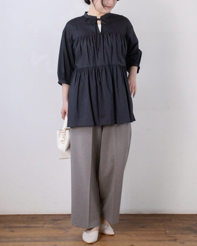 GRAY　身長158㎝　着用サイズ：FREE