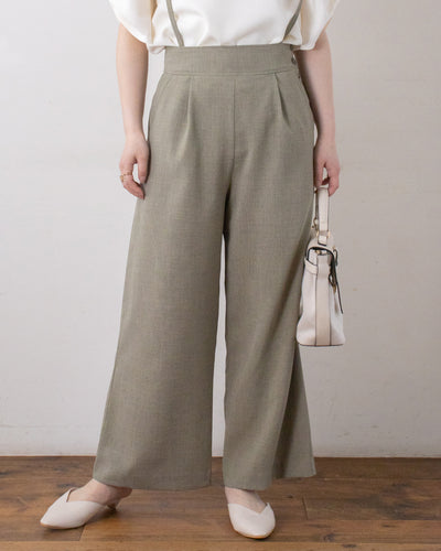 LIGHTKHAKI　身長158㎝　着用サイズ：FREE