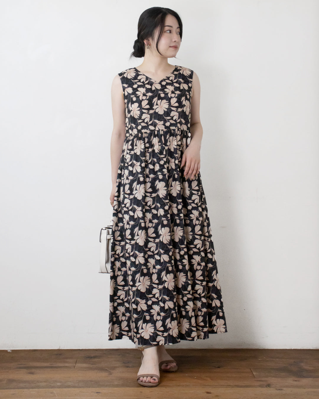 BLACK　身長158㎝　着用サイズ：FREE