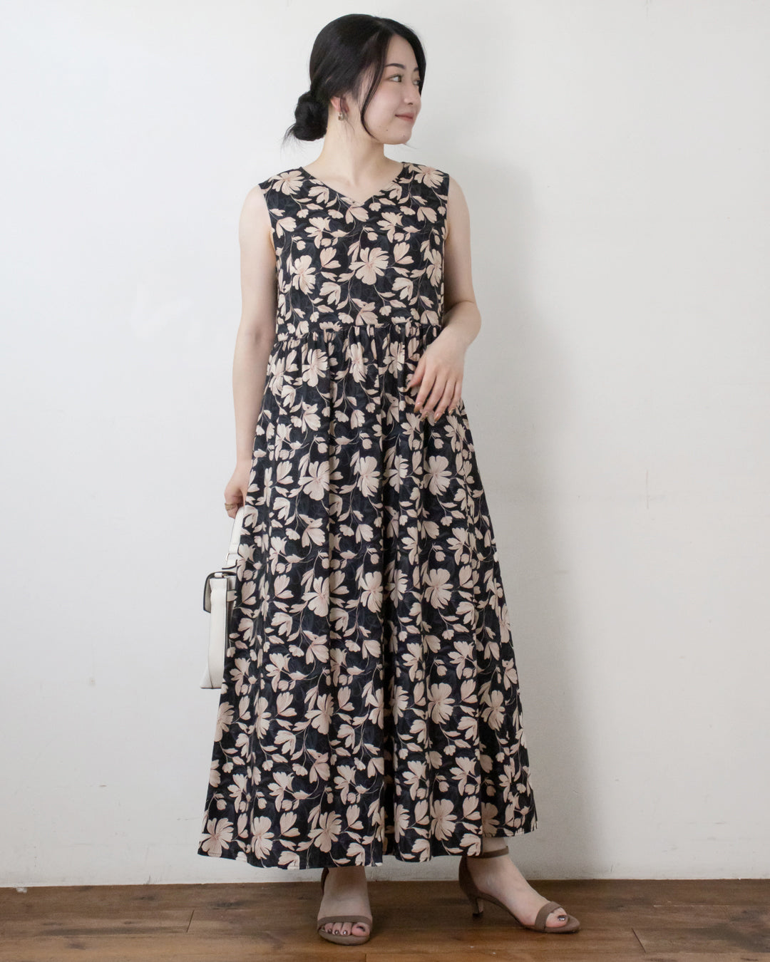 BLACK　身長158㎝　着用サイズ：FREE