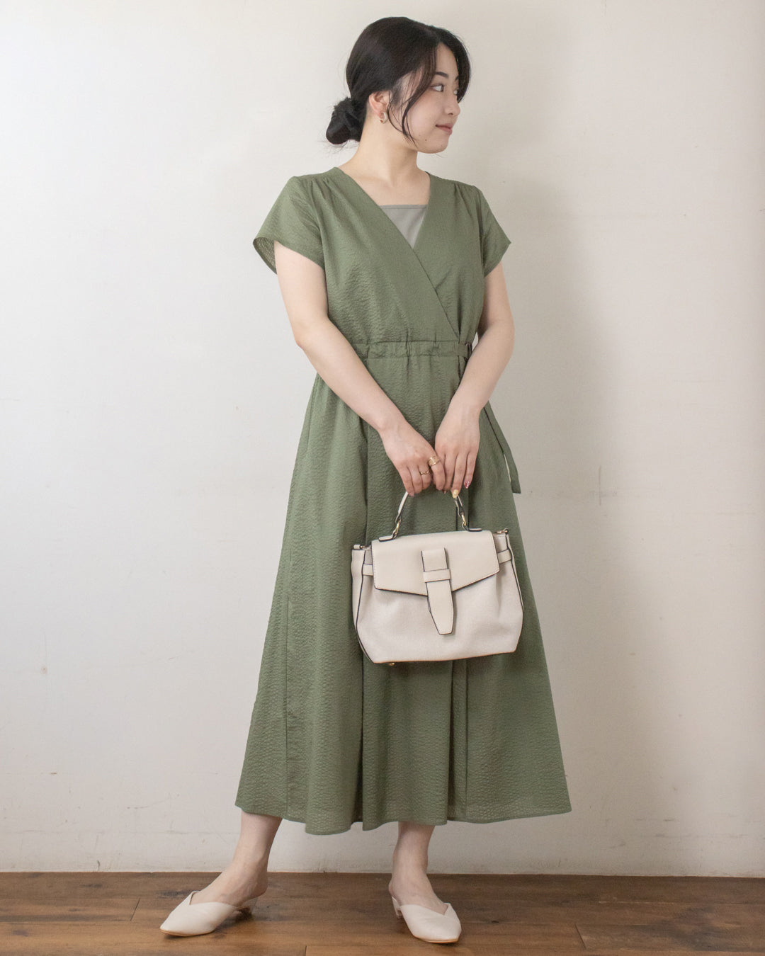 KHAKI　身長158㎝　着用サイズ：FREE