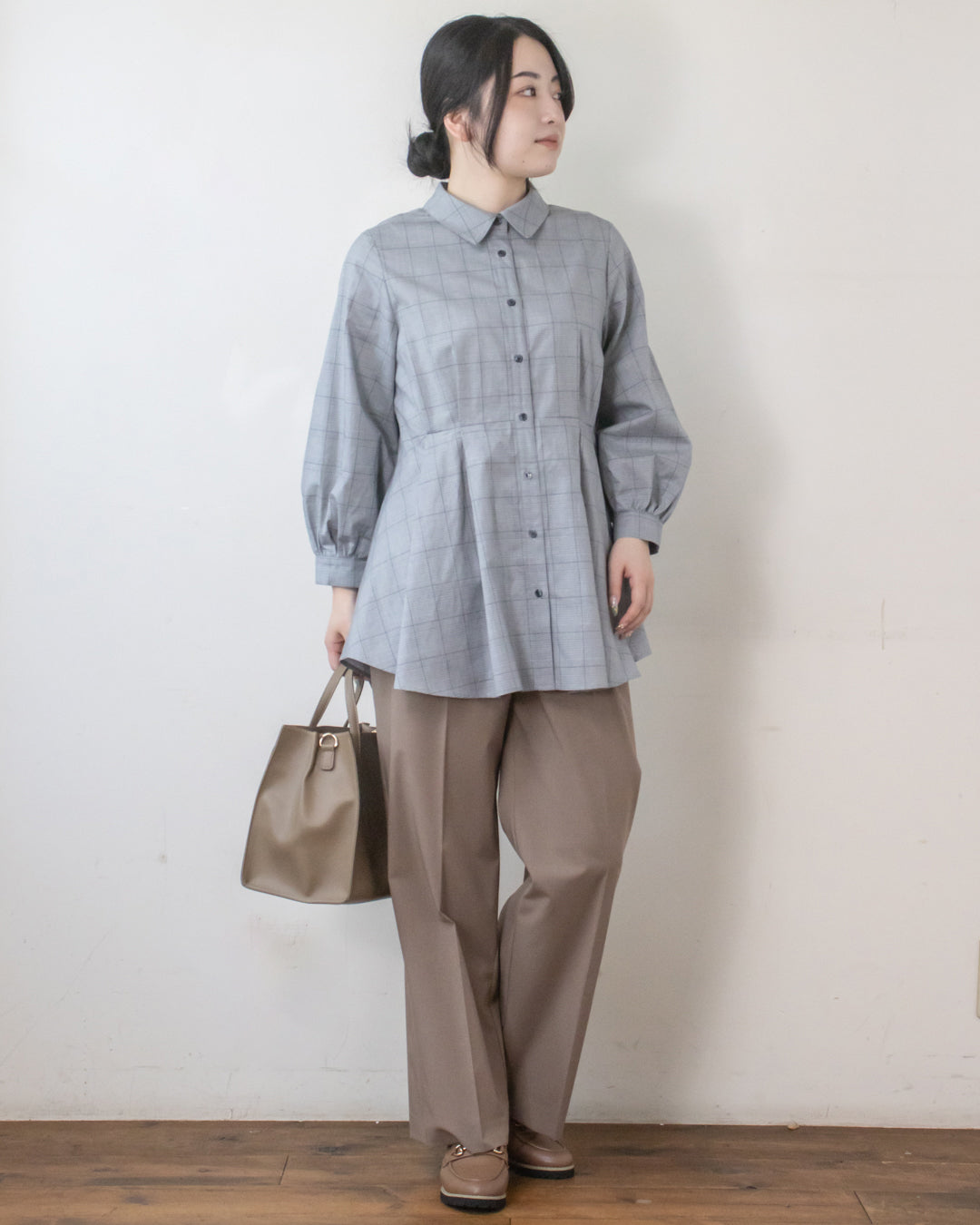 専用ページgommeフラワーベースヘムタックスカート、ブラウス 専用ページgommeフラワーベースヘムタックスカート、ブラウス