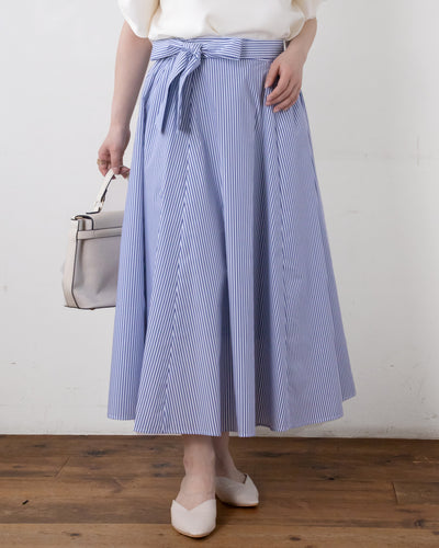 BLUESTRIPE　身長158cm　着用サイズ：FREE