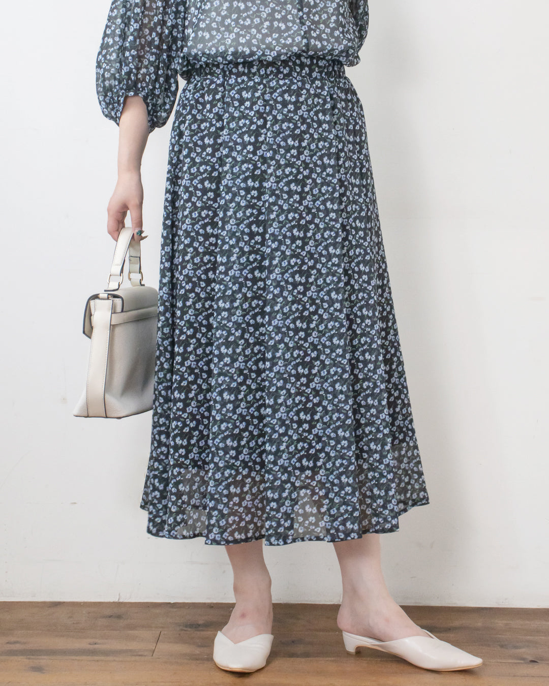 BLACK/BLUE　身長158㎝　着用サイズ：FREE