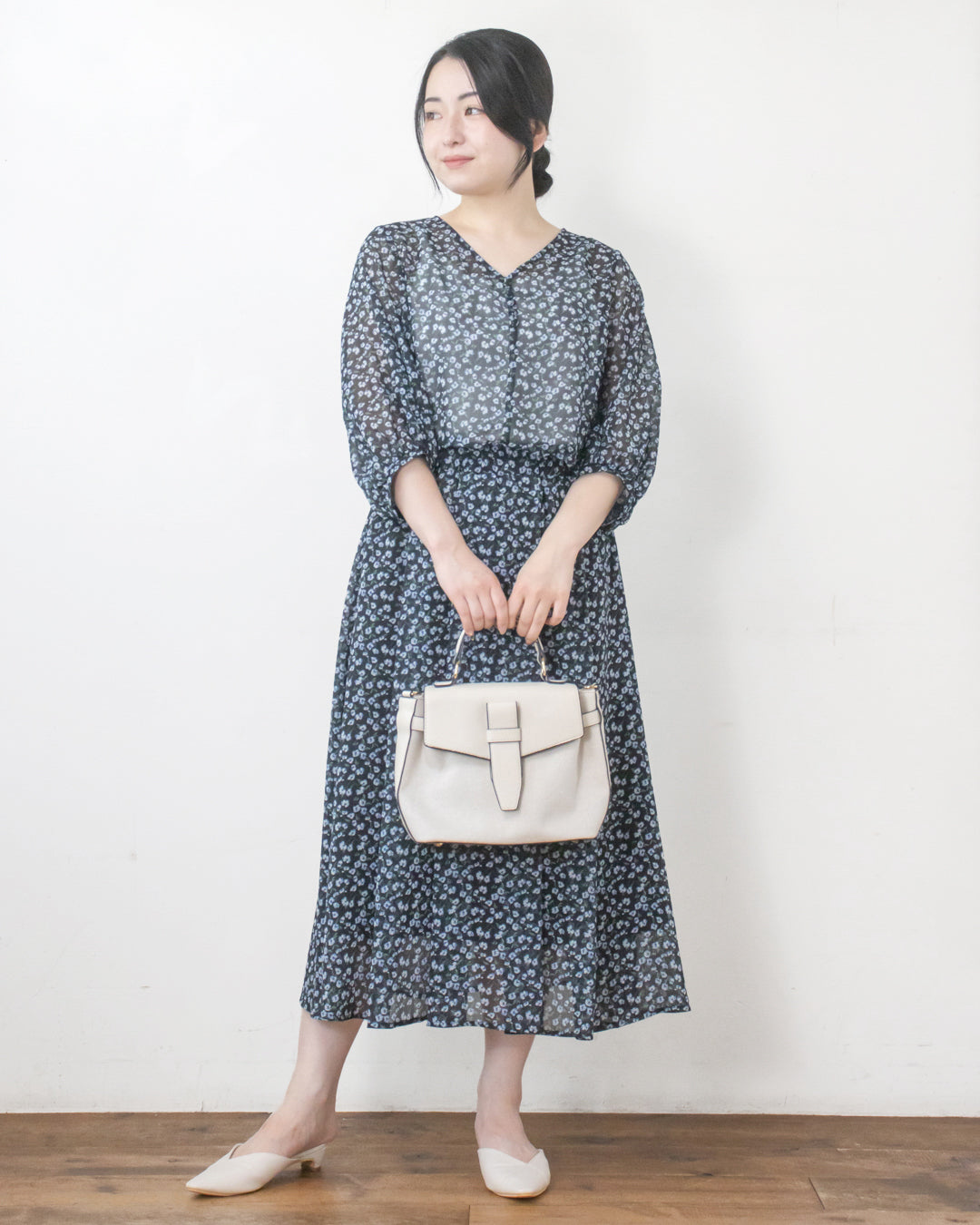 BLACK/BLUE　身長158㎝　着用サイズ：FREE