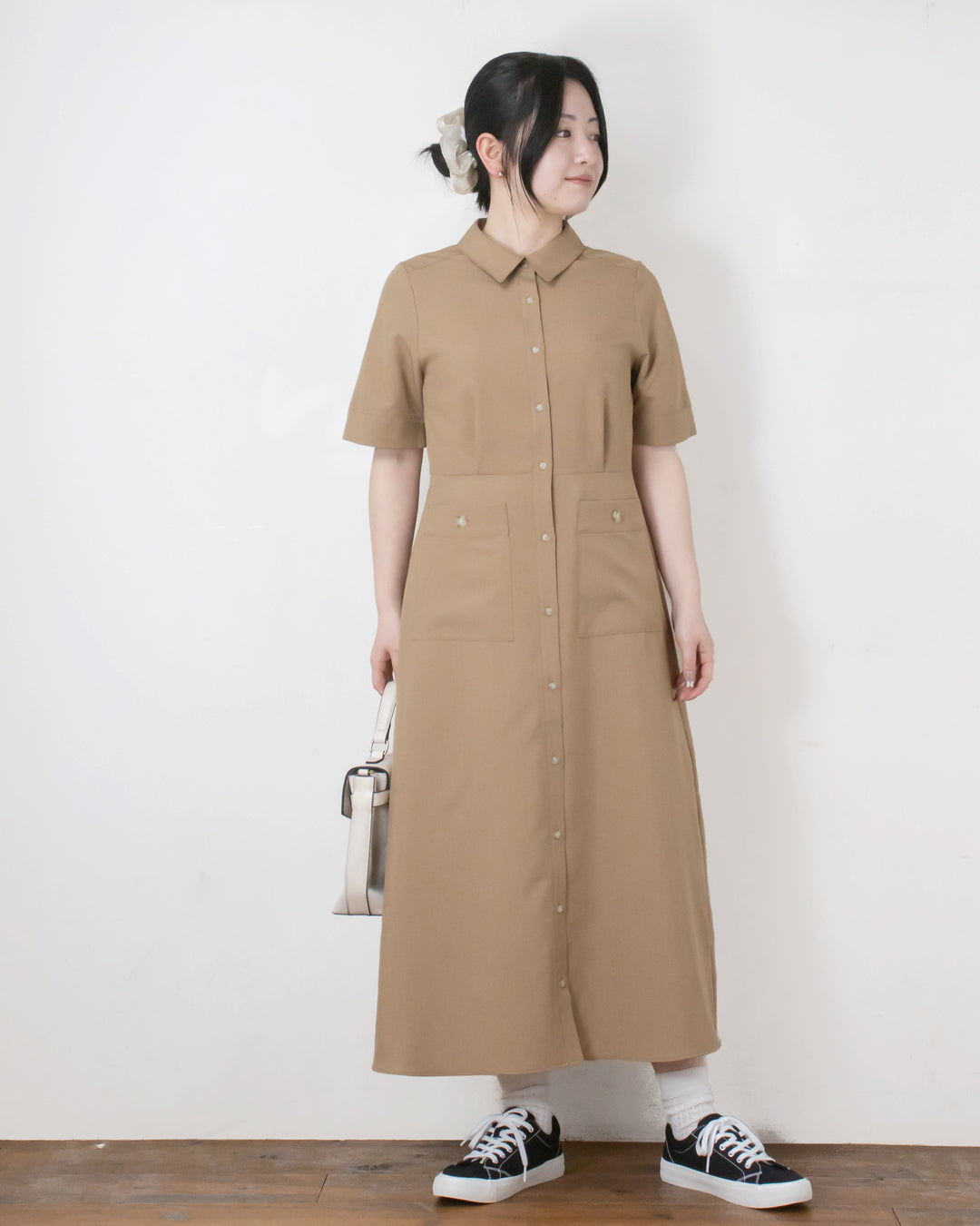 新品 NE QUITTEZ PAS! パッチワーク シャツワンピース Sベージュ ムジ/ストライプパッチポケットシャツワンピース – 3/4