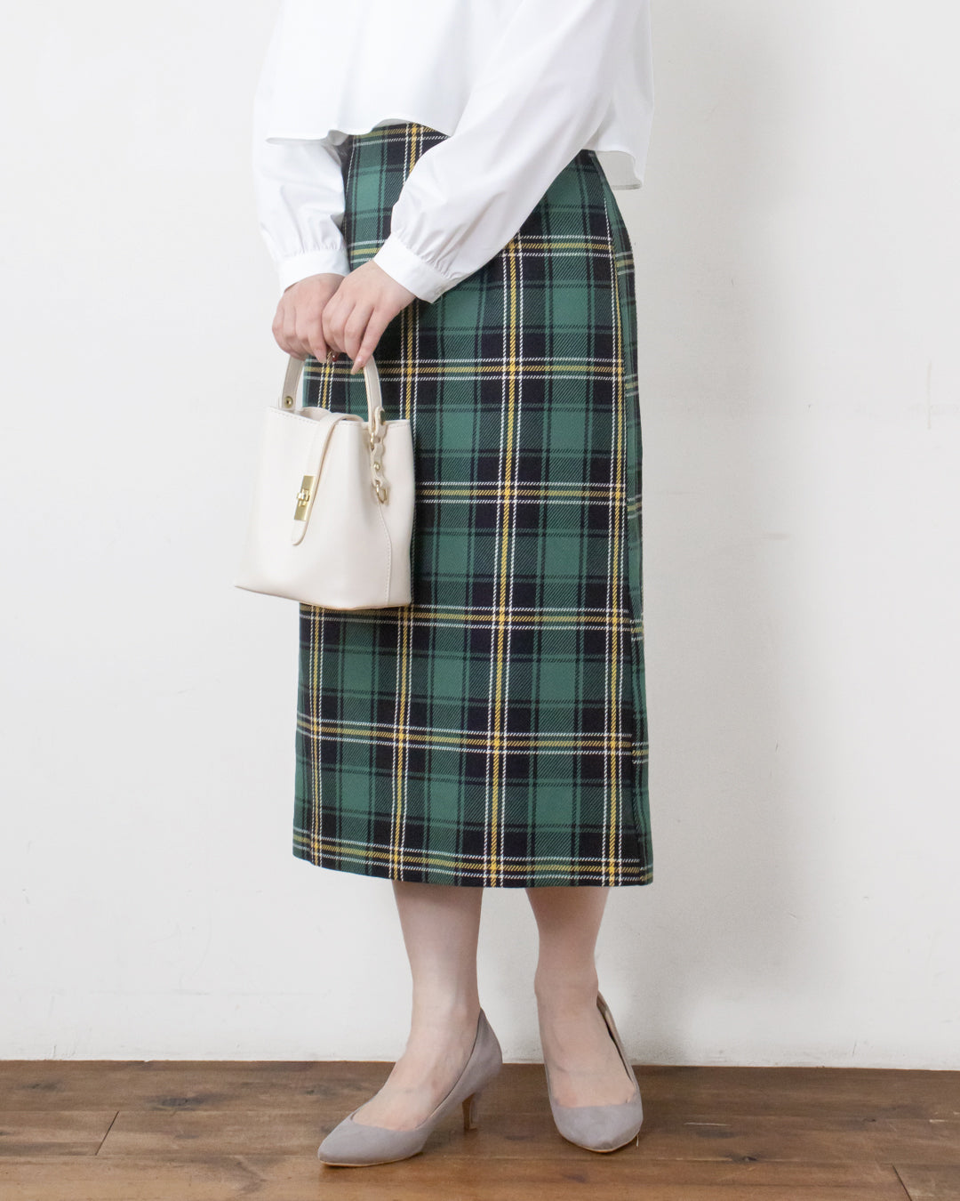 BLACK×GREEN　身長158㎝　着用サイズ：FREE