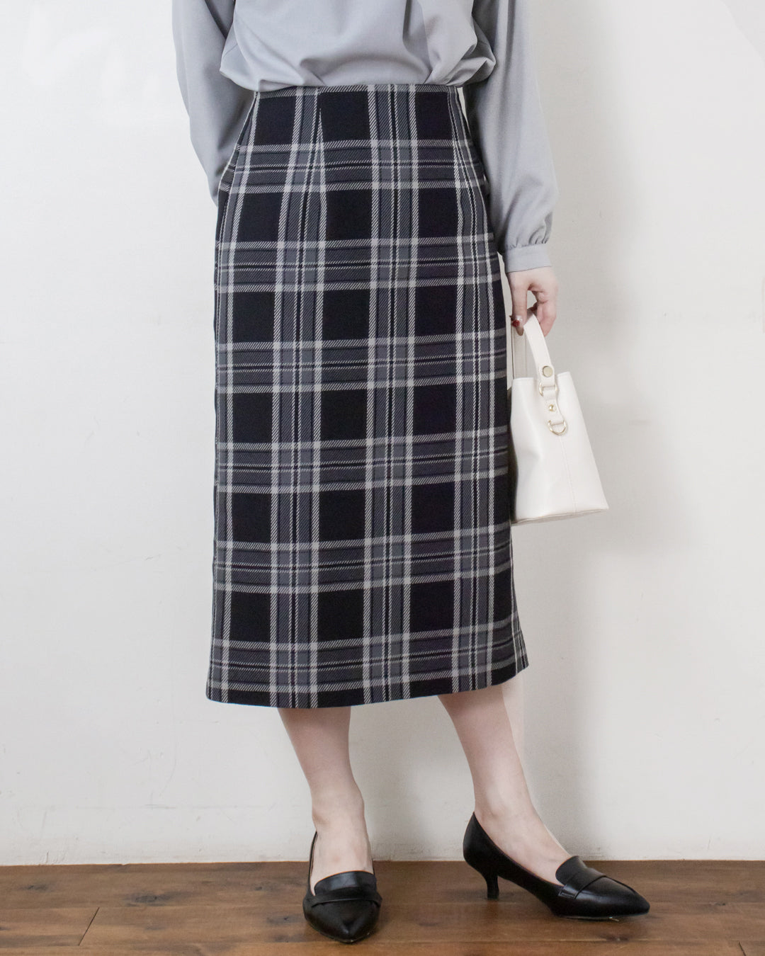 BLACK×GRAY　身長158㎝　着用サイズ：FREE