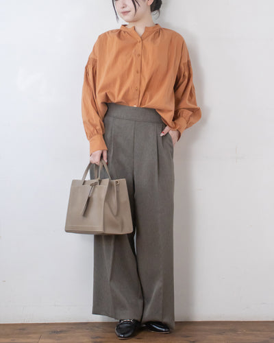 パウダリーシャーリングシャツ