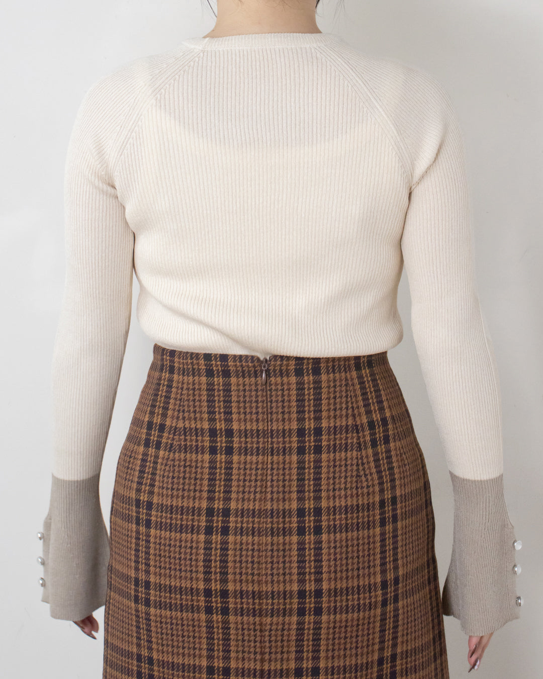 袖フレアラメニット