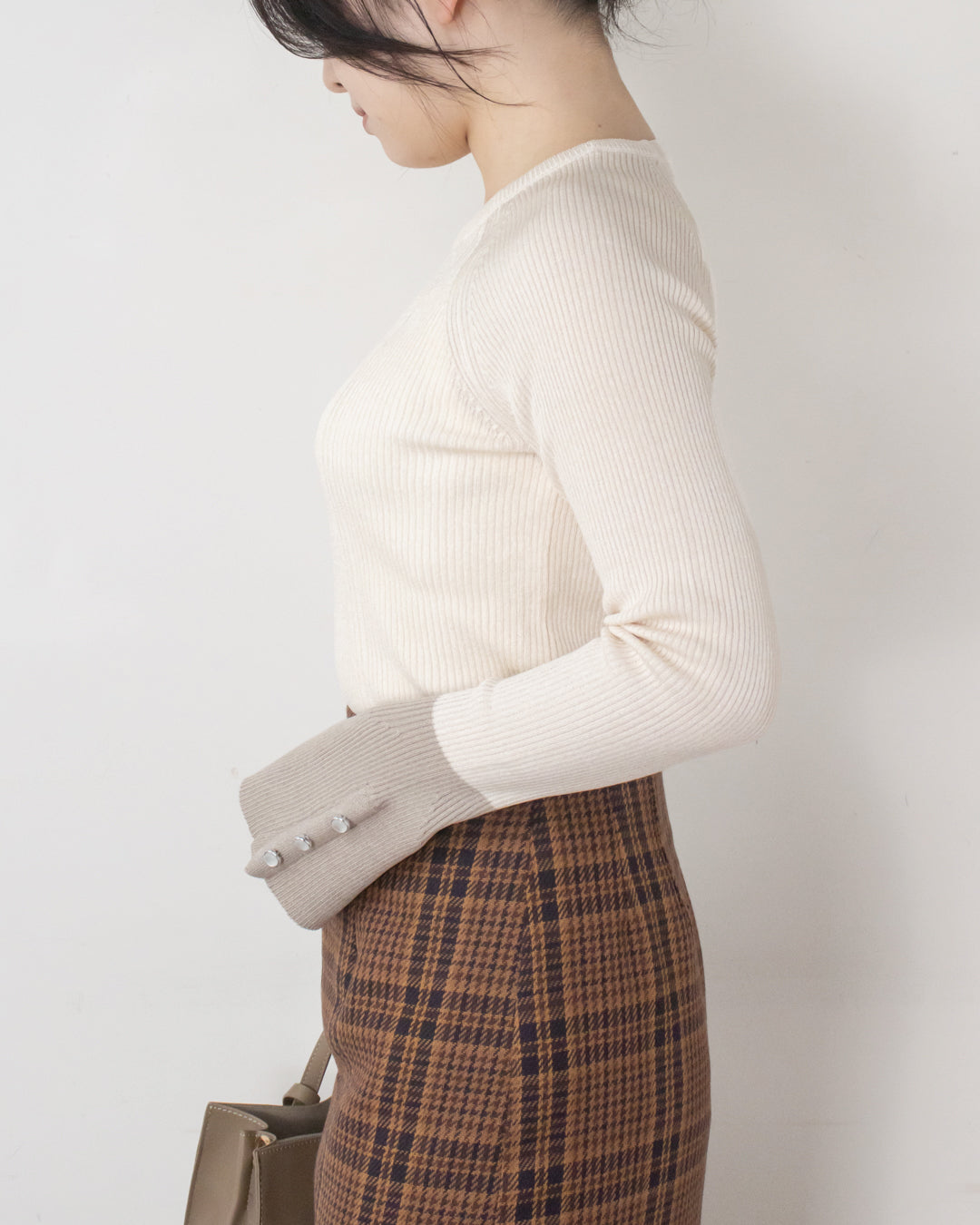 袖フレアラメニット