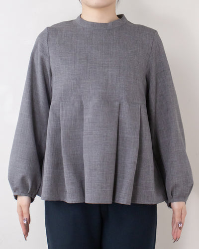 GRAY　身長158㎝　着用サイズ：FREE