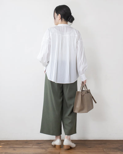 パウダリーシャーリングシャツ