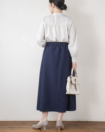サージタブ付きAラインスカート