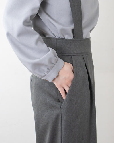 へリンボンセンタープレス吊りパンツ