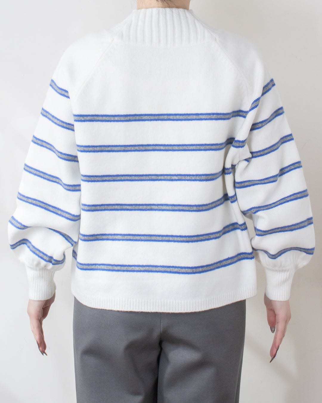 ウォッシャブルWネックプルオーバー