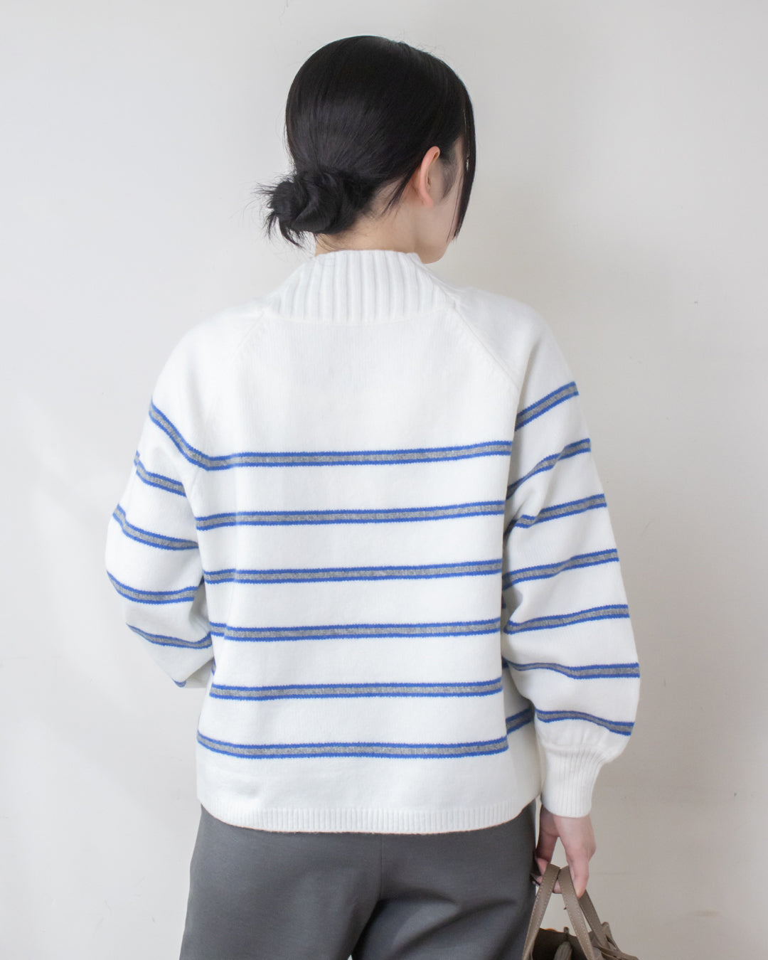 ウォッシャブルWネックプルオーバー