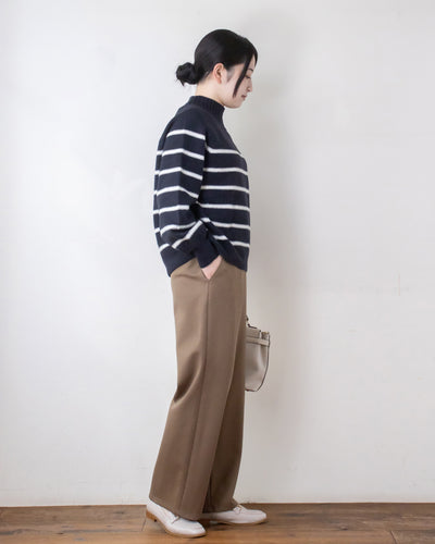 ウォッシャブルWネックプルオーバー