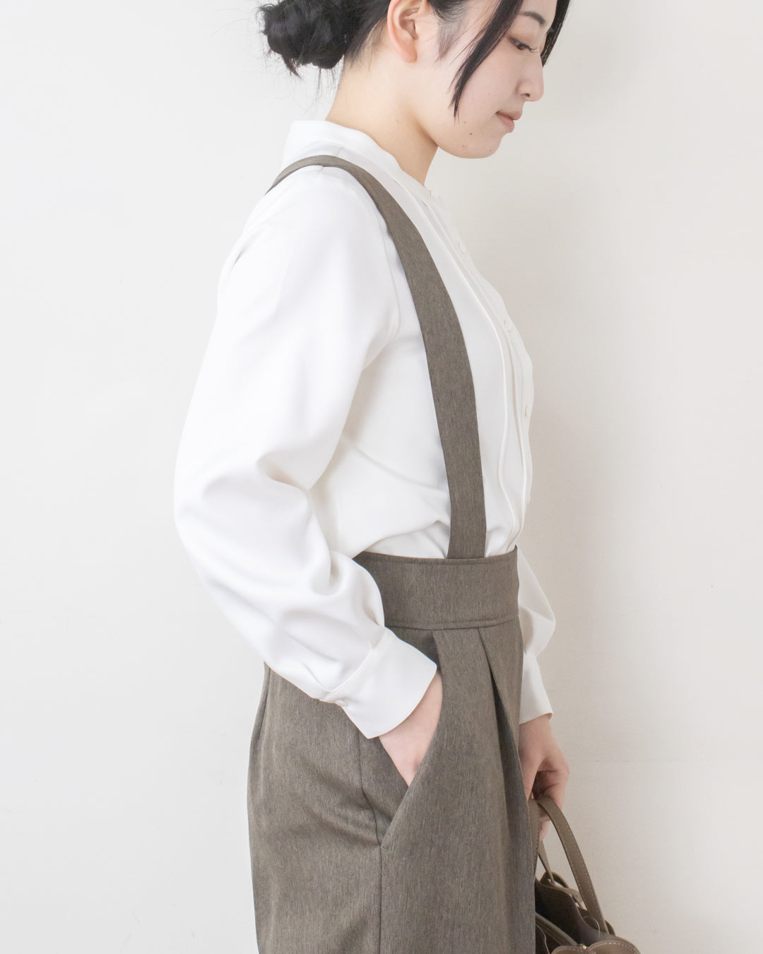 ツイルピンタックブラウス