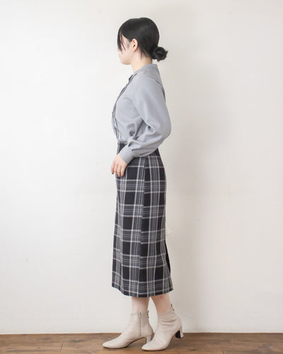 ツイルピンタックブラウス