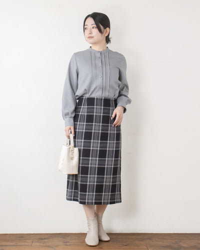 ツイルピンタックブラウス