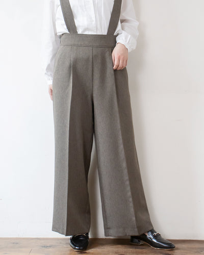 DARKBROWN　身長158㎝　着用サイズ：FREE