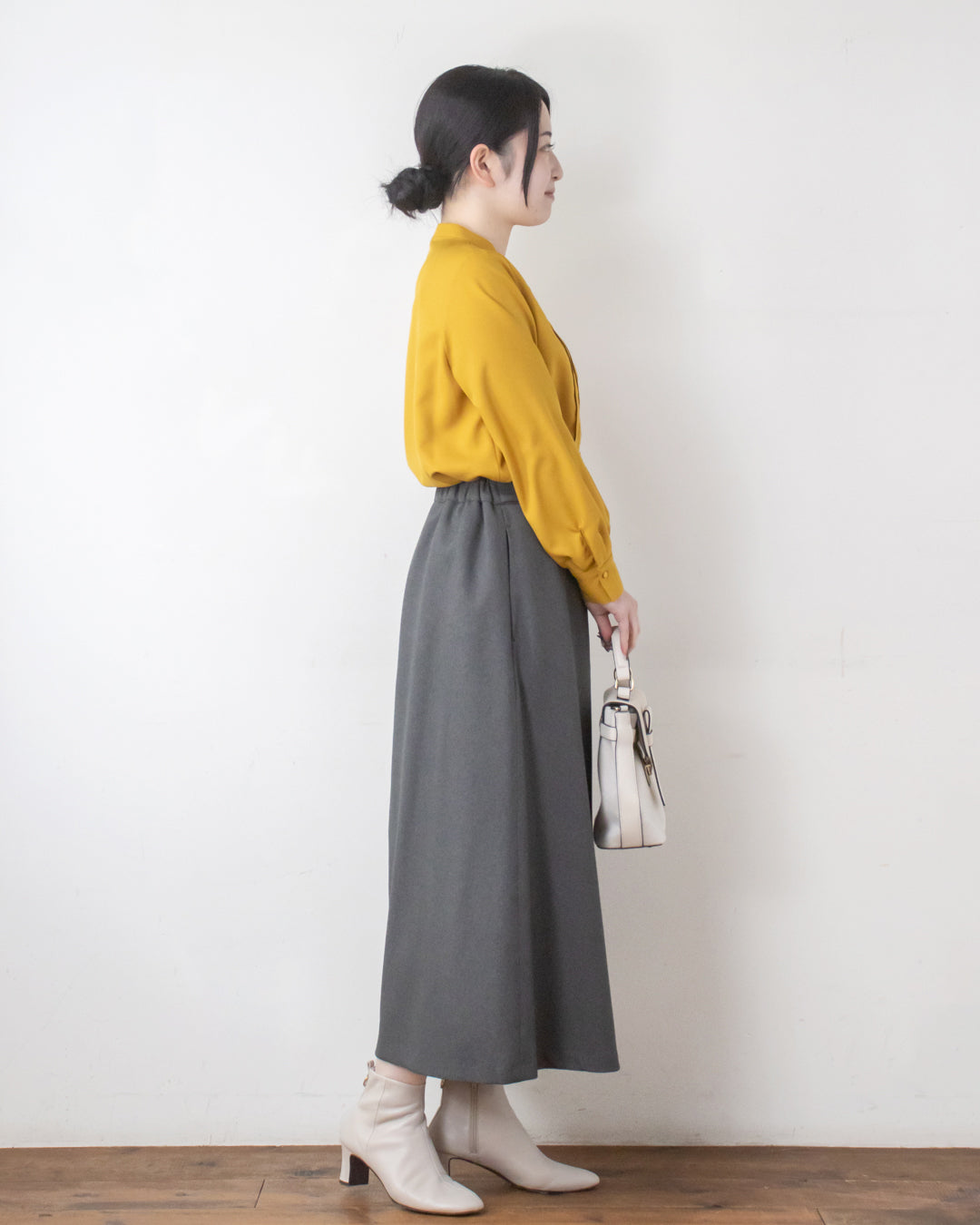 ツイルピンタックブラウス