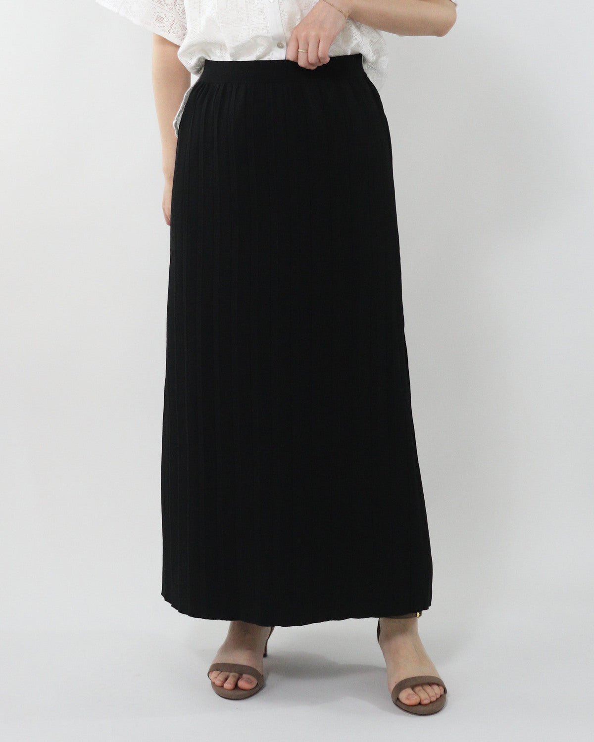 BLACK モデル身長159㎝ 着用サイズ:FREE